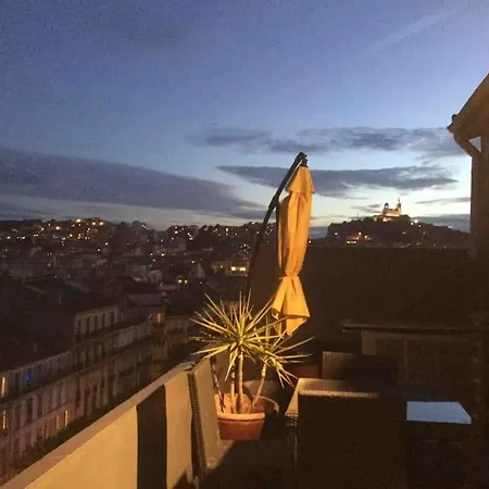 T2 Roof Top Full Center Parking Prive