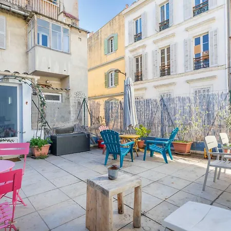 Apartment Cozy 1 Bedroom In La Plaine District