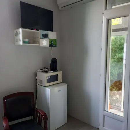 Apartment Petit Parmi Les Pins Et Les Cypres