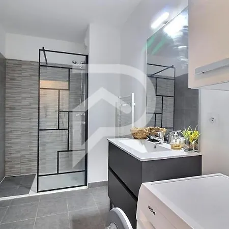 Apparemment T2 En Calme Fermee Apartament *