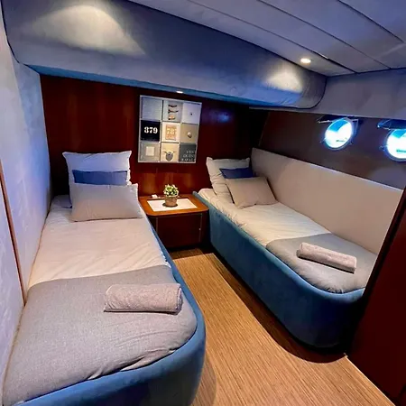 Yacht Idealement Situe Au Coeur Du Vieux-port 船屋 马赛