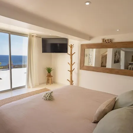 Guest house Les 3 Vue Piscine *