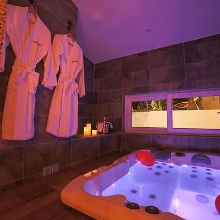 O Balinais Mini Avec Et Piscine Privative Bed & Breakfast *