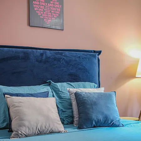 Ideal Friends & Family - Hypercentre - Plage 3km - Balcon - Spatieux- Parking Prive