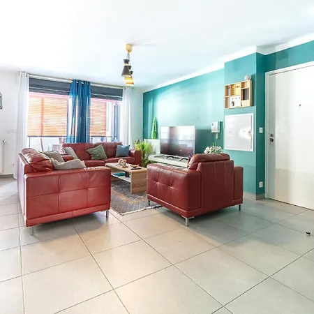 Ideal Friends & Family - Hypercentre - Plage 3km - Balcon - Spatieux- Parking Prive