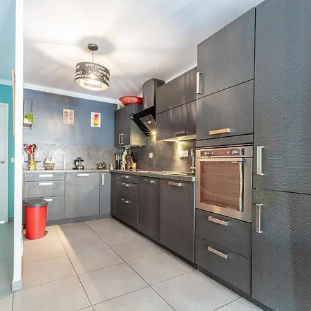 Ideal Friends & Family - Hypercentre - Plage 3km - Balcon - Spatieux- Parking Prive