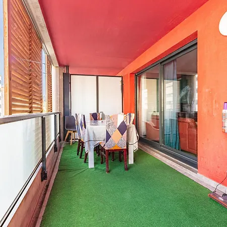 Ideal Friends & Family - Hypercentre - Plage 3km - Balcon - Spatieux- Parking Prive Apartment *