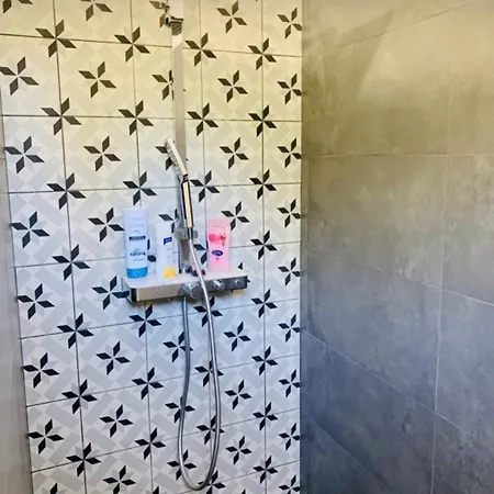 Maison Au Calme Au Coeur Du Village De Mazargues - 7 Personnes - Piscine * Marseille