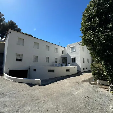 Du Rocher Hotel 2*