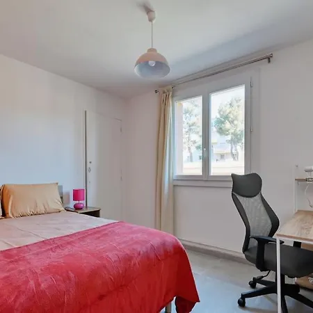 Belle Vue - T5 Renove Avec Balcon Et Parking Марсель