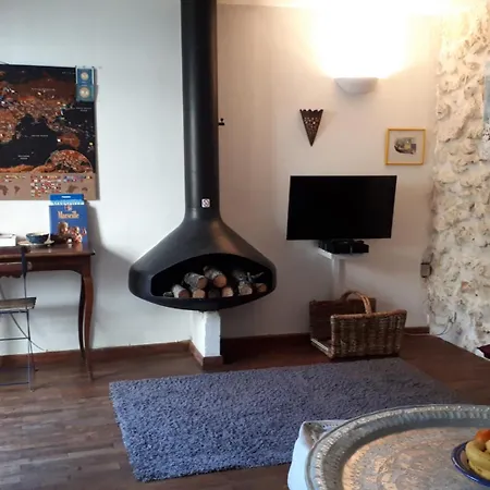 Maison De
