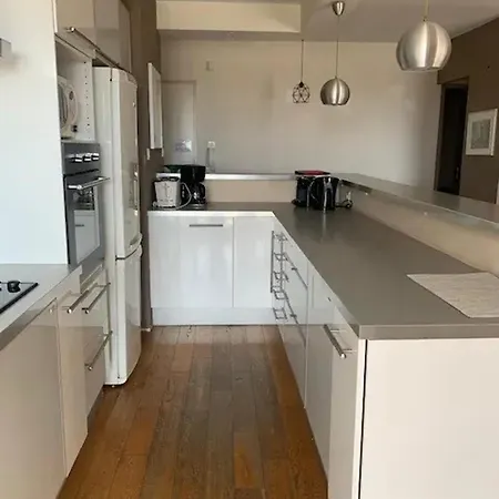 Apartment A Terrasse / 70m² + Parking Prive Marseille