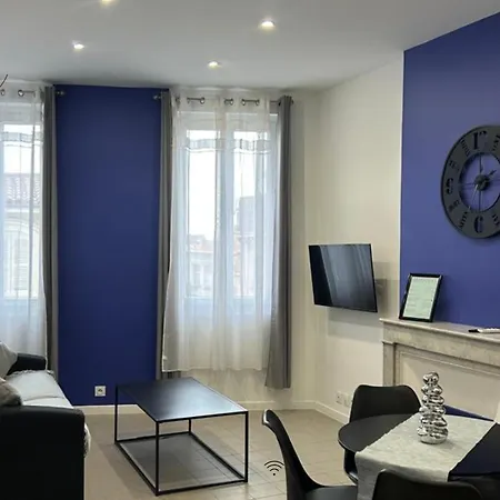 Cosy Centre-ville Apartment *