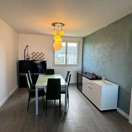 Apartment Vue Sans Vis-a-vis *