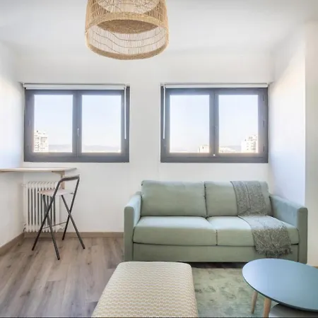 Apartment Appt Proche Des Catalans 97cort1