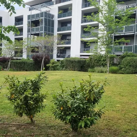 T3 Spacieux Et Paisible Avec Deux Places Parking Proche Vieux Port Apartment