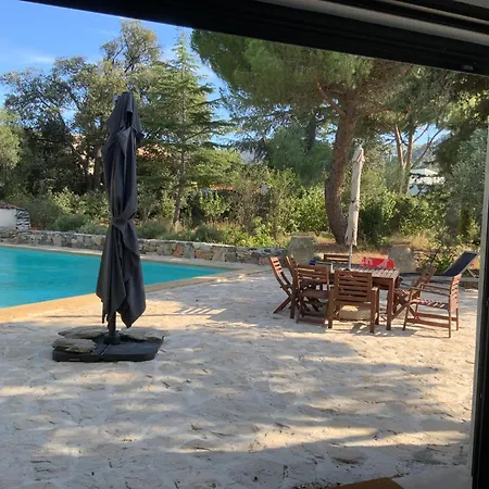 Ginkgo Bed & Breakfast 3*
