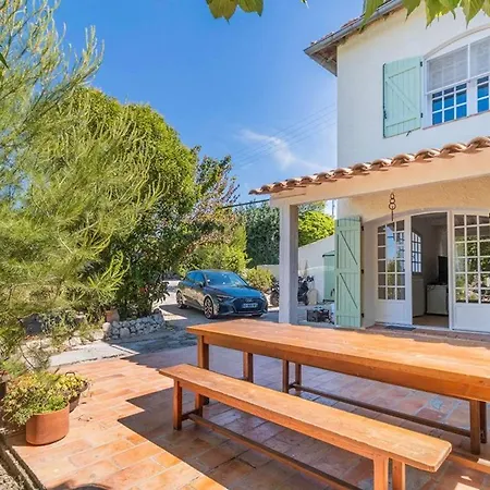 Holiday home Charmante Maison Sur