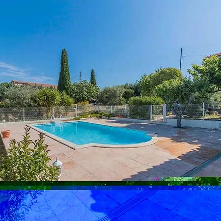 Holiday home Charmante Maison Sur Marseille