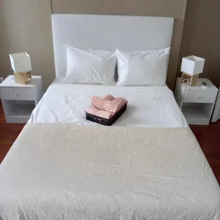 Appartement Quartier Le Plus Animé De La Plaine Cours Julien Chambre Privé Dans *