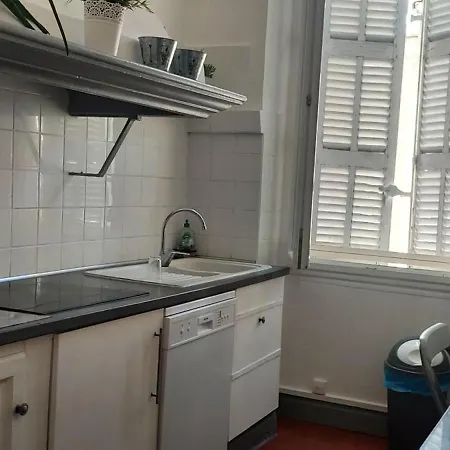 Quartier Des Createurs La Plaine Cours Julien Chambre Privée Dans