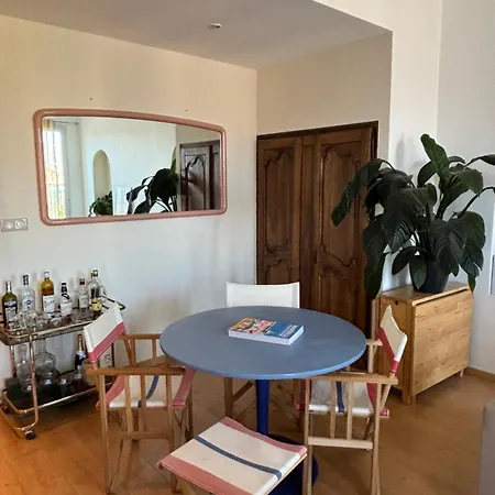 Séjour chez l'habitant In In Palais Longchamp, *