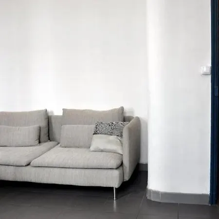 Appartement Spacieux T4 Avec Cours Privee *