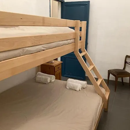 Spacieux T4 Avec Cours Privee Appartement *