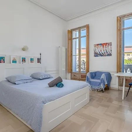 Amazing! Very Large Ideally Located Apartment *