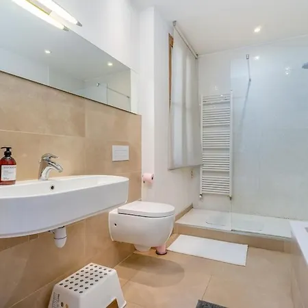 Apartment Amazing! Very Large Ideally Located