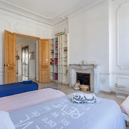Apartment Amazing! Very Large Ideally Located *