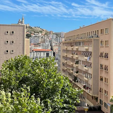 Pres Du Vieux Port Dans Le Quartier Du Panier *