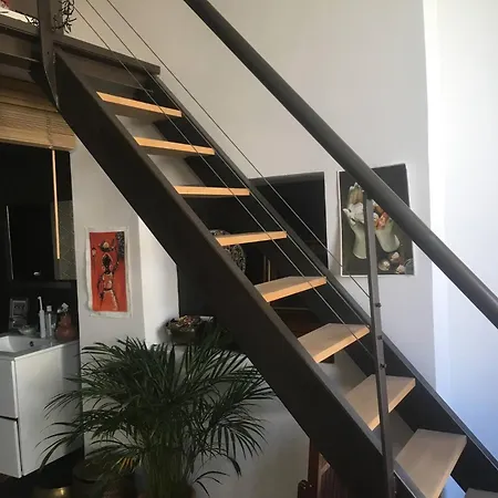 Loft Lumineux Et Colore En Plein Centre *