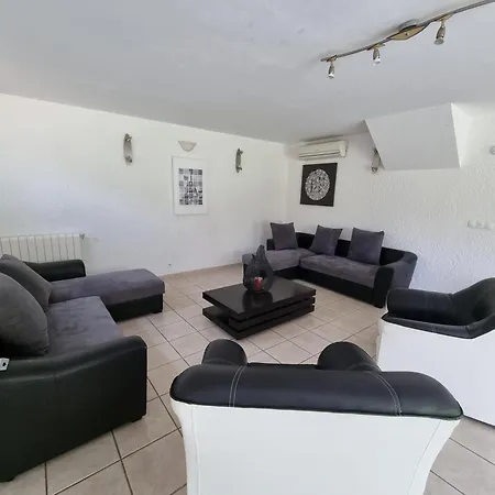 170m2 Avec Piscine Parc Des Calanques 15 Min Velodrome Villa Marseille