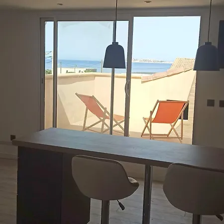 Penthouse 2 Pieces Avec Terrasse Vue A 150 M De La Apartment Marseille