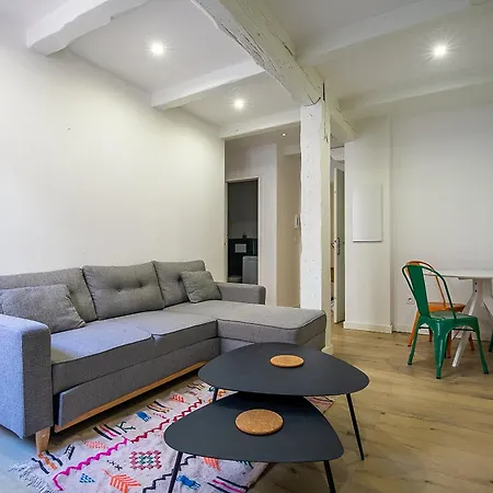 T2 - Castellane/cours Julien Apartament *