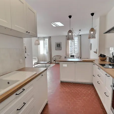 Spacious T3 In The Heart Of Marseille