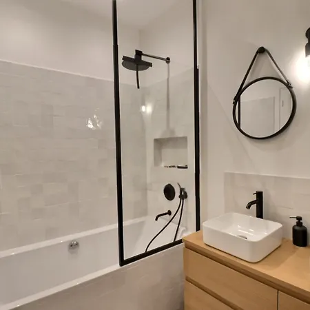 Apartment Spacious T3 In The Heart Of