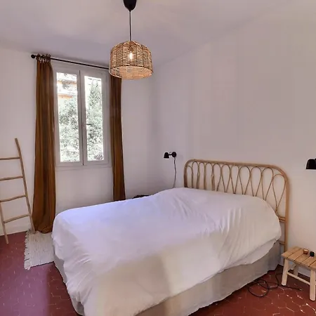 Spacious T3 In The Heart Of Apartment *