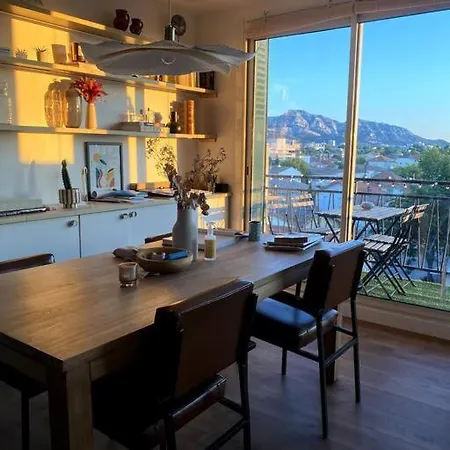 Magnifique Vue - 500m Velodrome, Plages, Borely Apartment *