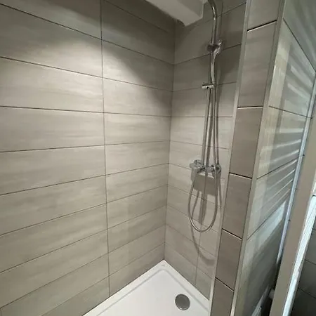 Et Spacieux Duplex Rue Paradis,