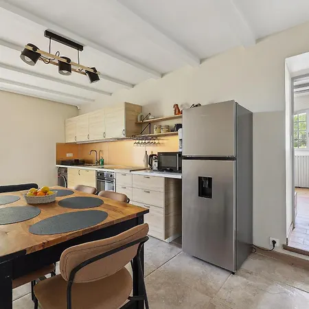 Holiday home Charmante Maison Sur *