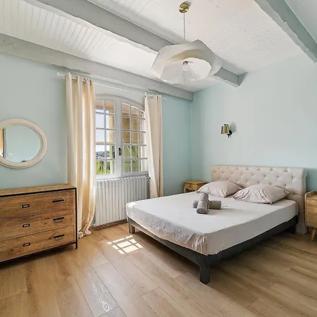 Holiday home Charmante Maison Sur Marseille