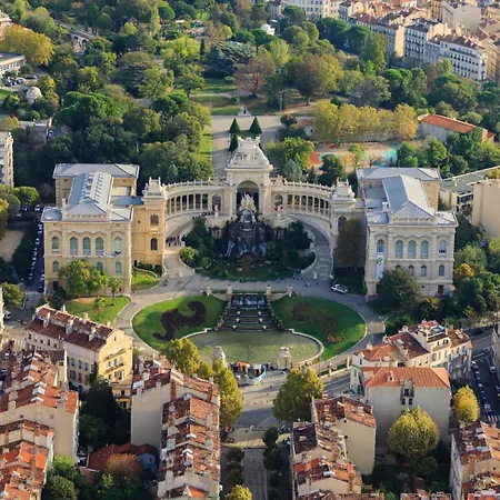 Le Palais Longchamp Апартаменты