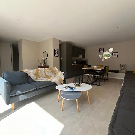 Havre De Douceur Avec Piscine Et Jardin