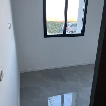 Apartment Type 2 Moderne Neuf