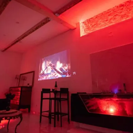 Apartment Maisonnette Romantique Avec Balneotherapie - Redroom
