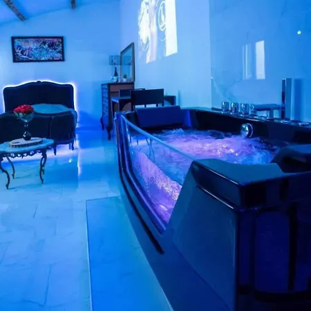 Maisonnette Romantique Avec Balneotherapie - Redroom Apartment