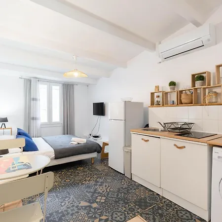 Le Petit Panier Bed & Breakfast