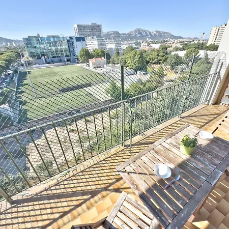 Vue Incroyable, Lumineux & Calme Apartment